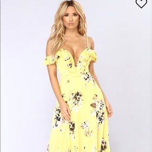Floral chiffon maxi dress- Fashion Nova- NWT
